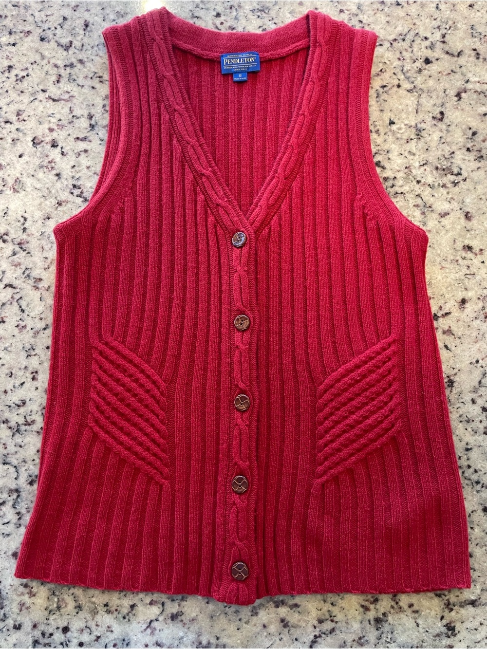 Pristine vintage Pendleton wool Red Cable Rib Knit Button-Front Sweater Vest M